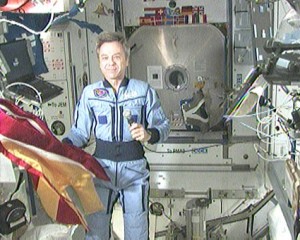 160328main_070809 Flight Engineer Bob Thirsk talks with students from the University of Calgary. Credit: NASA TV