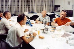 ap11-KSC-69PC-368_large,0 The crew have breakfast on launch day
