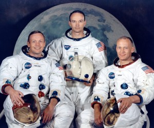 ap11-S69-31740HR Apollo 11 crew