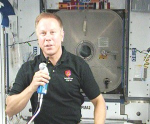 160328main_station_080309 Expedition 20 Flight Engineer Tim Kopra speaks with the president of Finland early Monday morning. Credit: NASA TV