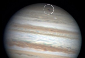 discovery_strip South is up in this July 19th discovery image taken by Anthony Wesley using a 14.5-inch telescope in Murrumbateman, Australia.