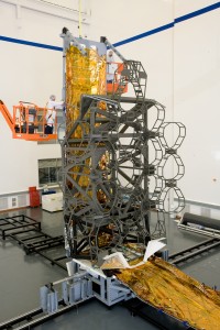 388199main_JWST0021-B-9103_full These Webb telescope simulators are full-scale representations of the optical telescope element and sunshield. Credit: Northrop Grumman