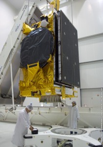 633_lg Amazonas 2 begins pre-launch processing in the S5B hall of the Spaceport’s S5 satellite preparation facility.