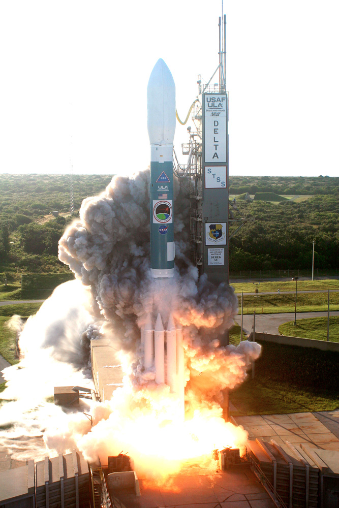 IMG_3438re2 United Launch Alliance Delta II rocket launches the U.S. Missile Defense Agency’s STSS Demo payload at 8:20 a.m. EDT from Space Launch Complex – 17B. Photo by United Launch Alliance/Carleton Bailie.
