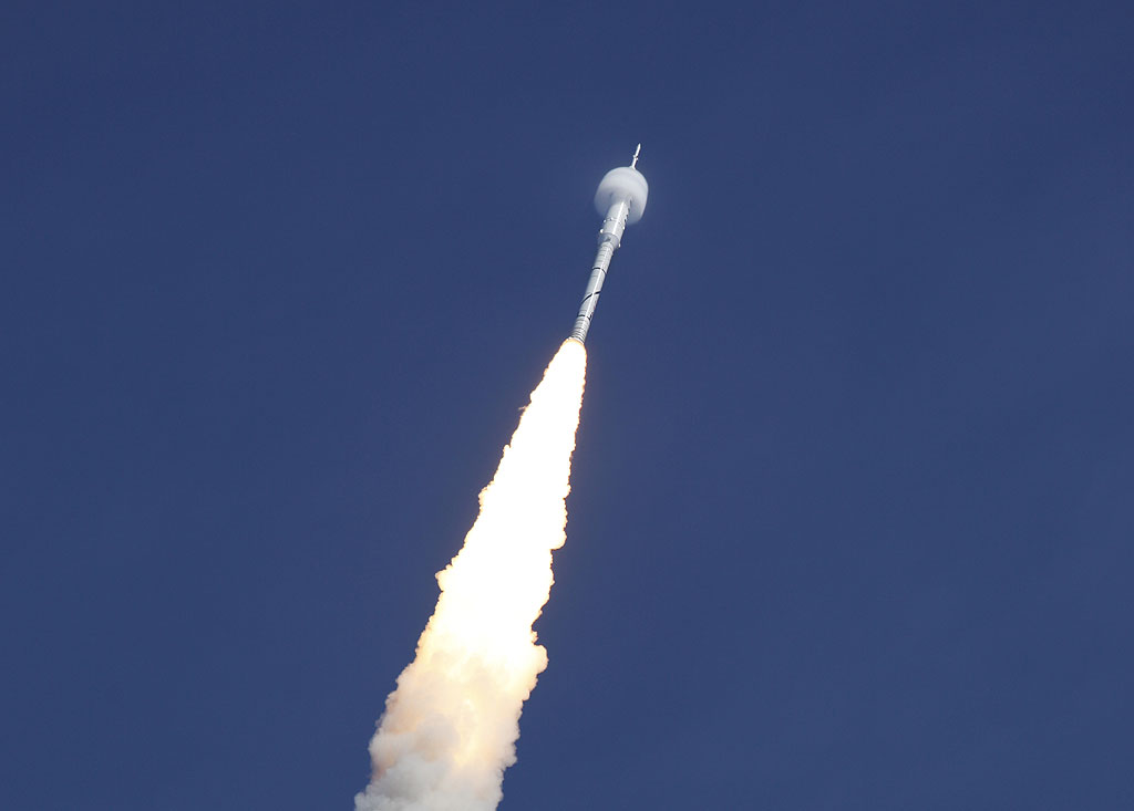 A bow shock forms around the Constellation Program's 327-foot-tall Ares I-X test rocket traveling at supersonic speed. Credit: NASA A bow shock forms around the Constellation Program's 327-foot-tall Ares I-X test rocket traveling at supersonic speed. Credit: NASA