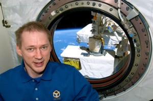 Taking part in the experiment: Commander Frank De Winne. Credit: DLR