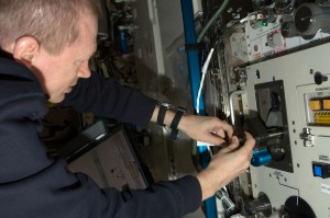 Expedition 21 Commander Frank De Winne works in the Destiny laboratory of the International Space Station. Credit: NASA Expedition 21 Commander Frank De Winne works in the Destiny laboratory of the International Space Station. Credit: NASA