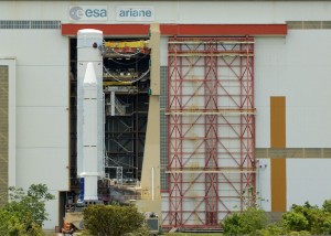 mission-up_647_1-lg Ariane 5’s transfer from the Launcher Integration Building to the Spaceport’s Final Assembly Building marked the delivery of this vehicle to Arianespace, which will oversee the integration of its dual-satellite payload.