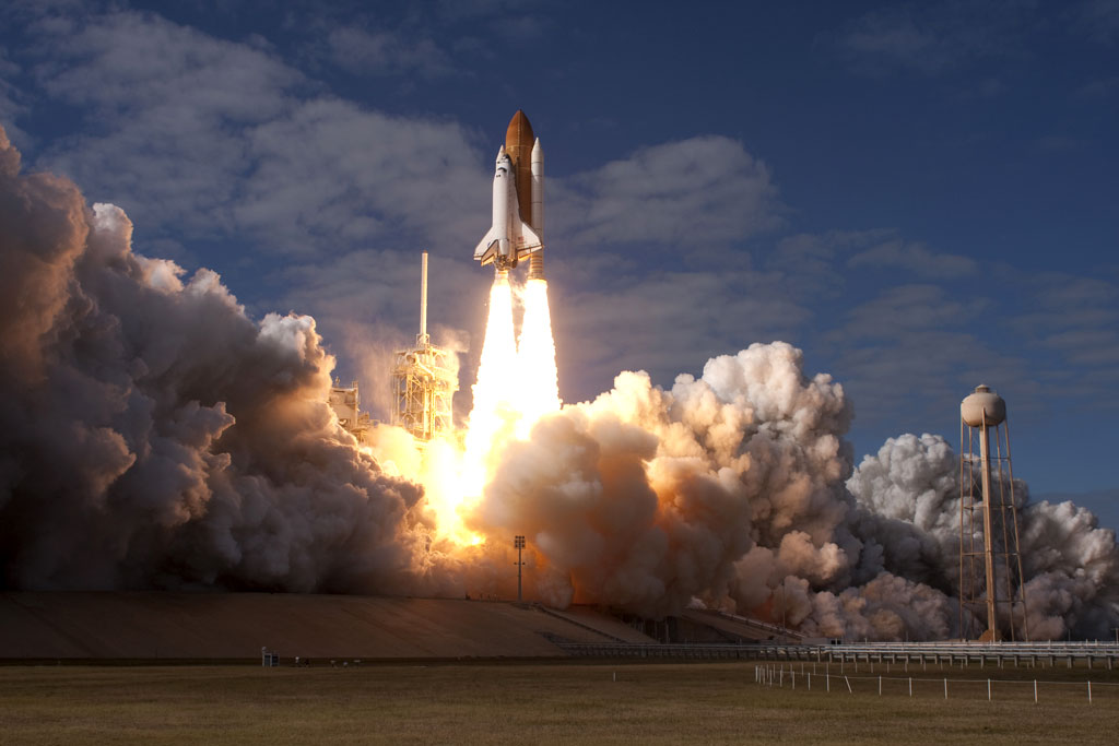 Atlantis Soars. Credit: NASAa Atlantis Soars. Credit: NASAa