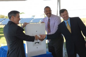 Kennedy Space Center Director Bob Cabana, left, Roderick Roche of SunPower Corp., and Florida power & LIght's Eric Silagy symbolically turn on the one megawatt solar energy center at KSC. Credit: NASA/Jim Grossman Kennedy Space Center Director Bob Cabana, left, Roderick Roche of SunPower Corp., and Florida power & LIght's Eric Silagy symbolically turn on the one megawatt solar energy center at KSC. Credit: NASA/Jim Grossman