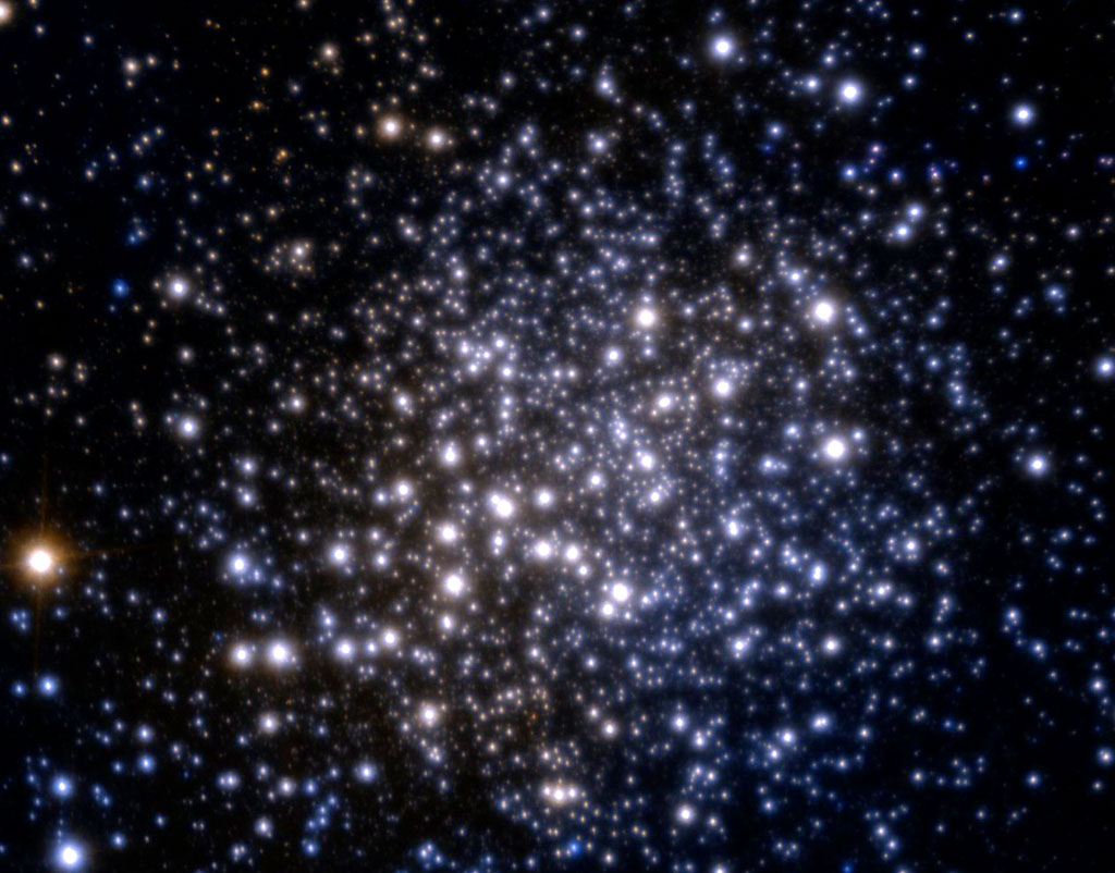 Peering through the thick dust clouds of our galaxy's central parts (the "bulge") with an amazing amount of detail. Credit: ESO Peering through the thick dust clouds of our galaxy's central parts (the "bulge") with an amazing amount of detail. Credit: ESO