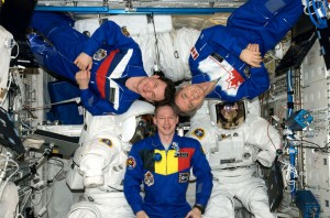 Soyuz TMA-15 crew: Frank De Winne, Roman Romanenko and Bob Thirsk