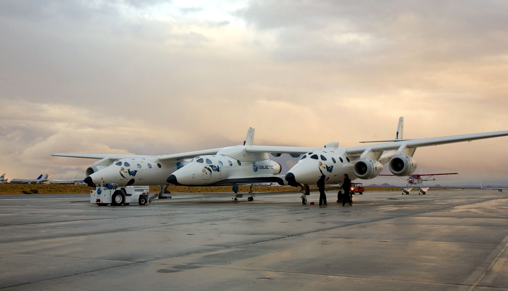 SpaceShipTwo and Mothership VMS Eve. Credit: Virgin Galactic SpaceShipTwo and Mothership VMS Eve. Credit: Virgin Galactic
