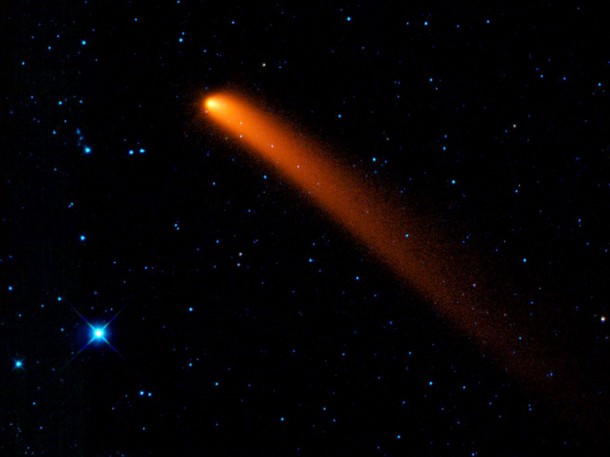 Comet Siding Spring appears to streak across the sky like a superhero in this new infrared image from NASA's Wide-field Infrared Survey Explorer, or WISE. The comet, also known as C/2007 Q3, was discovered in 2007 by observers in Australia. Image credit: NASA/JPL-Caltech/UCLA Comet Siding Spring appears to streak across the sky like a superhero in this new infrared image from NASA's Wide-field Infrared Survey Explorer, or WISE. The comet, also known as C/2007 Q3, was discovered in 2007 by observers in Australia. Image credit: NASA/JPL-Caltech/UCLA