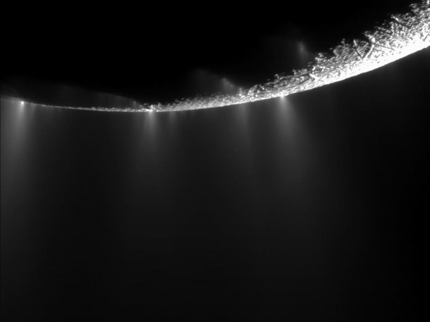 Plumes, both large and small, spray water ice out from many locations near the south pole of Saturn's moon Enceladus. Credit: NASA/JPL/Space Science Institute Plumes, both large and small, spray water ice out from many locations near the south pole of Saturn's moon Enceladus. Credit: NASA/JPL/Space Science Institute