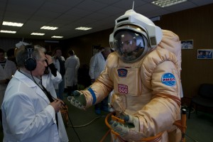 Testing a 'martianised' Orlan spacesuit Testing a 'martianised' Orlan spacesuit