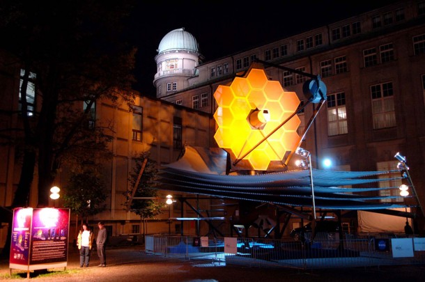 The full scale model of the James Webb Space Telescope in Dublin, Ireland in 2007. Credit: Eads-Astrium The full scale model of the James Webb Space Telescope in Dublin, Ireland in 2007. Credit: Eads-Astrium