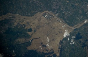 Widespread flooding along the Vistula River in southeastern Poland is featured in this image photographed by an Expedition 23 crew member on the International Space Station. Credit: NASA Widespread flooding along the Vistula River in southeastern Poland is featured in this image photographed by an Expedition 23 crew member on the International Space Station. Credit: NASA