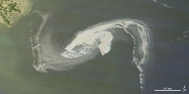 Close up of the natural-color wide-view image of the oil slick just off the Louisiana coast. Credit: NASA/Earth Observatory Close up of the natural-color wide-view image of the oil slick just off the Louisiana coast. Credit: NASA/Earth Observatory