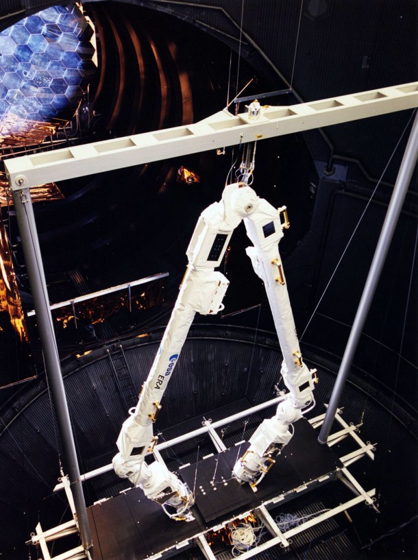 European Robotic Arm (ERA) in the testing simulator. The ERA will help astronauts in assembly, servicing and maintenance. Credits: ESA European Robotic Arm (ERA) in the testing simulator. The ERA will help astronauts in assembly, servicing and maintenance. Credits: ESA