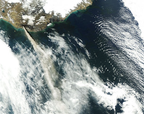 Beste Satellite Image of Eyjafjallajökull Volcano Ash Plume Yet. Credit: NASA/Earth Observatory Beste Satellite Image of Eyjafjallajökull Volcano Ash Plume Yet. Credit: NASA/Earth Observatory