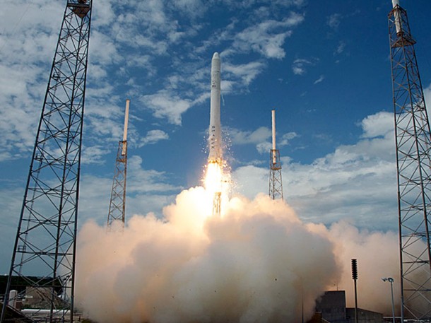 Liftoff of the inaugural SpaceX Falcon 9 launch vehicle carrying a Dragon spacecraft qualification unit. Launch occurred on Friday 4 June, 2010 at 2:45 Eastern / 18:45 UTC from Space Launch Complex 40 at Cape Canaveral Air Force Station, Florida. Photo Credit: Chris Thompson / SpaceX. Liftoff of the inaugural SpaceX Falcon 9 launch vehicle carrying a Dragon spacecraft qualification unit. Launch occurred on Friday 4 June, 2010 at 2:45 Eastern / 18:45 UTC from Space Launch Complex 40 at Cape Canaveral Air Force Station, Florida. Photo Credit: Chris Thompson / SpaceX.