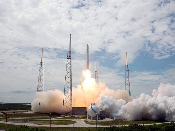 Liftoff of the inaugural SpaceX Falcon 9 launch vehicle carrying a Dragon spacecraft qualification unit. Launch occurred on Friday 4 June, 2010 at 2:45 Eastern / 18:45 UTC from Space Launch Complex 40 at Cape Canaveral Air Force Station, Florida. Photo Credit: Chris Thompson / SpaceX. Liftoff of the inaugural SpaceX Falcon 9 launch vehicle carrying a Dragon spacecraft qualification unit. Launch occurred on Friday 4 June, 2010 at 2:45 Eastern / 18:45 UTC from Space Launch Complex 40 at Cape Canaveral Air Force Station, Florida. Photo Credit: Chris Thompson / SpaceX.