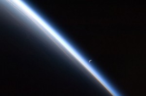 A setting last quarter crescent moon and the thin line of Earth's atmosphere are photographed by an Expedition 24 crew member as the International Space Station passes over central Asia. Credit: NASA A setting last quarter crescent moon and the thin line of Earth's atmosphere are photographed by an Expedition 24 crew member as the International Space Station passes over central Asia. Credit: NASA