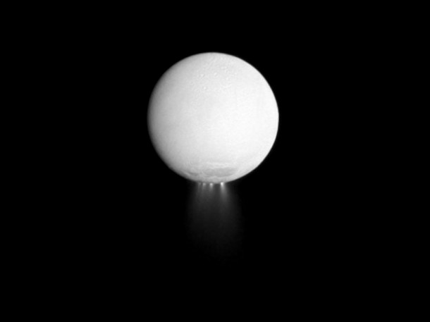 Highlighting Plumes on Saturn's moon Enceladus. Credit: NASA/JPL/Space Science Institute Highlighting Plumes on Saturn's moon Enceladus. Credit: NASA/JPL/Space Science Institute