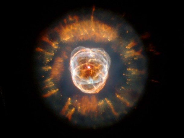The Glowing Remains of a Dying star. Credit: NASA, Andrew Fruchter and the ERO Team [Sylvia Baggett (STScI), Richard Hook (ST-ECF), Zoltan Levay (STScI)]