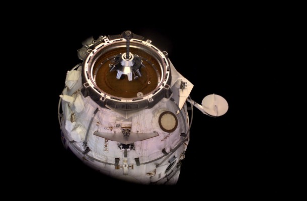 Russian 'hard-docking' mechanism used in Souyz and Progress vehicles. Credits: NASA Russian 'hard-docking' mechanism used in Souyz and Progress vehicles. Credits: NASA