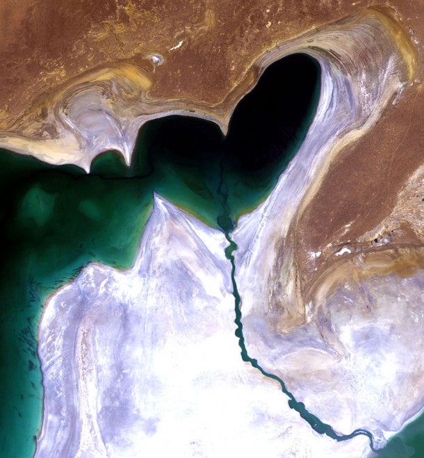 This Landsat image features the heart-shaped Small Aral Sea (or North Aral Sea), the former northern basin of the Aral Sea that once supported a vibrant economy in Central Asia. Credits: USGS This Landsat image features the heart-shaped Small Aral Sea (or North Aral Sea), the former northern basin of the Aral Sea that once supported a vibrant economy in Central Asia. Credits: USGS