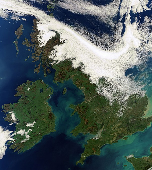 The varied landscapes of the island nations of Great Britain (right) and Ireland (left) are featured in this Envisat image. Within Great Britain, the sprawling rugged Scottish coastline (north) stands in contrast to the green plains of southern England (central and southern two-thirds). Credits: ESA The varied landscapes of the island nations of Great Britain (right) and Ireland (left) are featured in this Envisat image. Within Great Britain, the sprawling rugged Scottish coastline (north) stands in contrast to the green plains of southern England (central and southern two-thirds). Credits: ESA