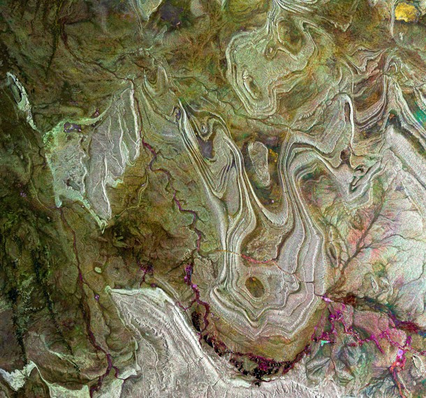 Envisat radar image of the Tanezrouft Basin in the Algerian Sahara. Credits: ESA