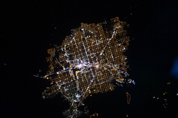 This night time image, photographed by an Expedition 26 crew member on the International Space Station, features the Las Vegas, Nevada metropolitan area. Credit: NASA This night time image, photographed by an Expedition 26 crew member on the International Space Station, features the Las Vegas, Nevada metropolitan area. Credit: NASA