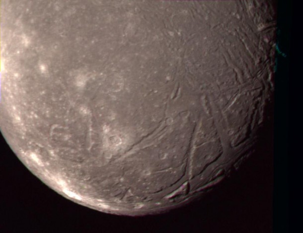 The complex terrain of Ariel is viewed in this image, the best Voyager 2 color picture of the Uranian moon. Image credit: NASA/JPL The complex terrain of Ariel is viewed in this image, the best Voyager 2 color picture of the Uranian moon. Image credit: NASA/JPL