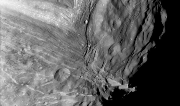 Miranda, innermost of Uranus' large satellites, is seen at close range in this Voyager 2 image, taken Jan. 24, 1986, as part of a high-resolution mosaicing sequence. Image credit: NASA/JPL Miranda, innermost of Uranus' large satellites, is seen at close range in this Voyager 2 image, taken Jan. 24, 1986, as part of a high-resolution mosaicing sequence. Image credit: NASA/JPL