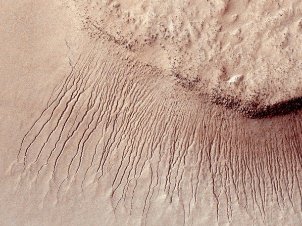 Images like this from the High Resolution Imaging Science Experiment (HiRISE) camera on NASA's Mars Reconnaissance Orbiter show portions of the Martian surface in unprecedented detail. Image credit: NASA/JPL-Caltech/University of Arizona Images like this from the High Resolution Imaging Science Experiment (HiRISE) camera on NASA's Mars Reconnaissance Orbiter show portions of the Martian surface in unprecedented detail. Image credit: NASA/JPL-Caltech/University of Arizona