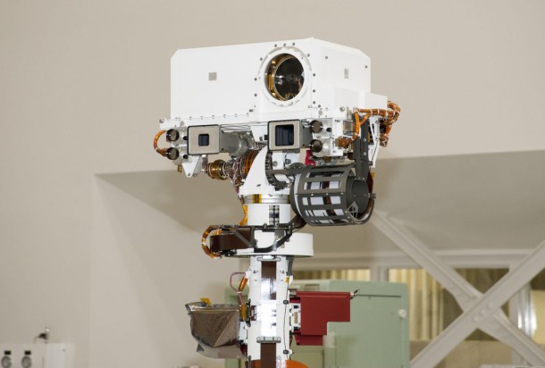 Top of Mars Rover Curiosity's Remote Sensing Mast The remote sensing mast on NASA Mars rover Curiosity holds two science instruments for studying the rover's surroundings and two stereo navigation cameras for use in driving the rover and planning rover activities. Image credit: NASA/JPL-Caltech Top of Mars Rover Curiosity's Remote Sensing Mast The remote sensing mast on NASA Mars rover Curiosity holds two science instruments for studying the rover's surroundings and two stereo navigation cameras for use in driving the rover and planning rover activities. Image credit: NASA/JPL-Caltech