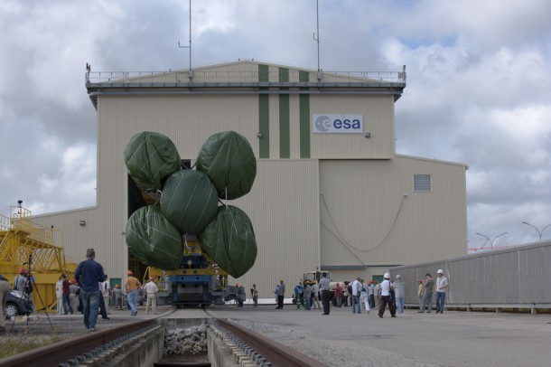 Soyuz transfer to launch zone Soyuz transfer to launch zone