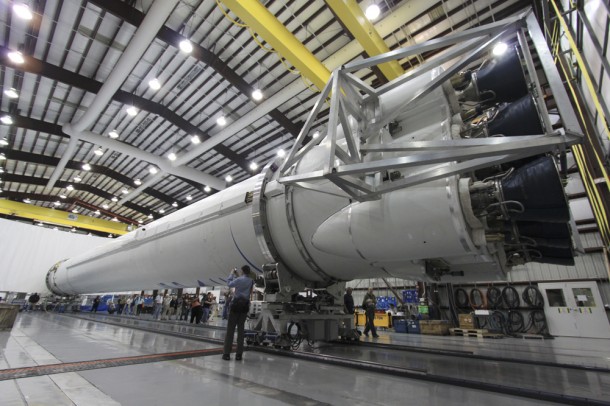 Media receive an update on SpaceX's Falcon 9 rocket and Dragon capsule, which are being matured for two NASA purposes: cargo and crew. Photo credit: Jim Grossmann Media receive an update on SpaceX's Falcon 9 rocket and Dragon capsule, which are being matured for two NASA purposes: cargo and crew. Photo credit: Jim Grossmann