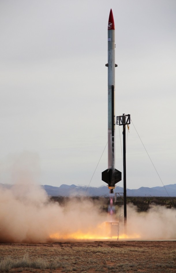 Armadillo Aerospace's STIG-A III Rocket Launches Successfully from Spaceport America 