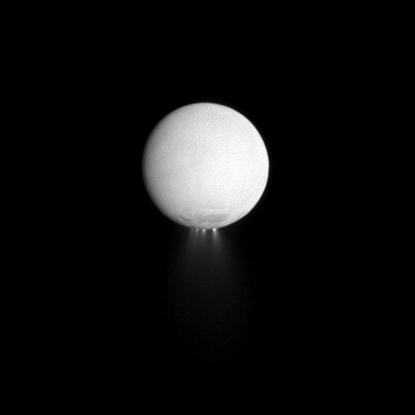 At least four distinct plumes of water ice spew out from the south polar region of Saturn's moon Enceladus in this dramatically illuminated image. Image credit: NASA/JPL/Space Science Institute At least four distinct plumes of water ice spew out from the south polar region of Saturn's moon Enceladus in this dramatically illuminated image. Image credit: NASA/JPL/Space Science Institute