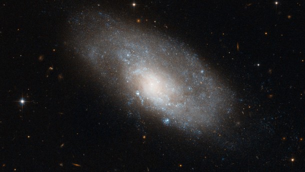 Credit: ESA/Hubble & NASA Credit: ESA/Hubble & NASA