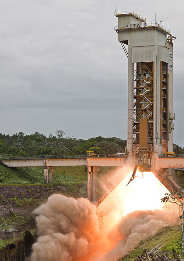 Ariane 5 booster test-firing Ariane 5 booster test-firing