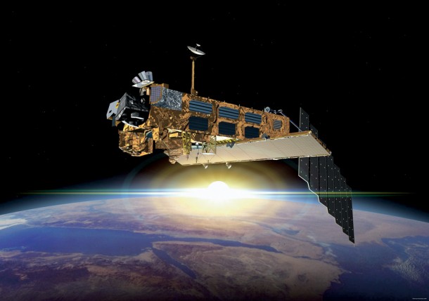 Just weeks after celebrating its tenth year in orbit, communication with the Envisat satellite was suddenly lost on 8 April 2012. Credits: ESA Just weeks after celebrating its tenth year in orbit, communication with the Envisat satellite was suddenly lost on 8 April 2012. Credits: ESA