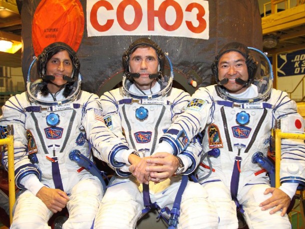 Expedition 32 Flight Engineers Suni Williams, Yuri Malenchenko (center) and Aki Hoshide pose for photos in front of their Soyuz TMA-05M spacecraft. Credit: NASA/Victor Zelentsov Expedition 32 Flight Engineers Suni Williams, Yuri Malenchenko (center) and Aki Hoshide pose for photos in front of their Soyuz TMA-05M spacecraft. Credit: NASA/Victor Zelentsov