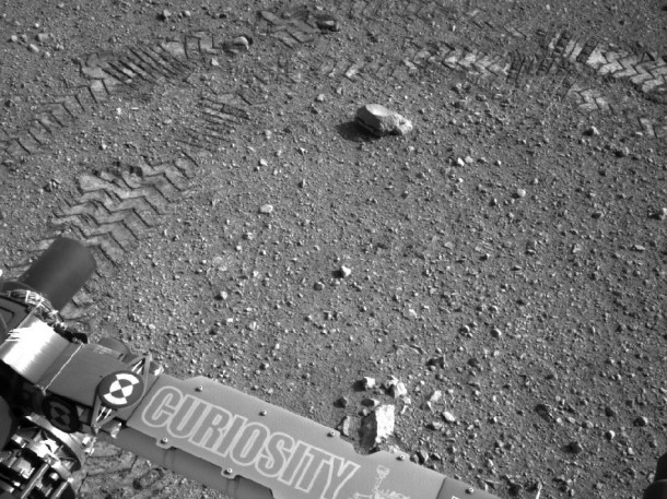 This image shows a close-up of track marks from the first test drive of NASA's Curiosity rover. Image credit: NASA/JPL-Caltech This image shows a close-up of track marks from the first test drive of NASA's Curiosity rover. Image credit: NASA/JPL-Caltech