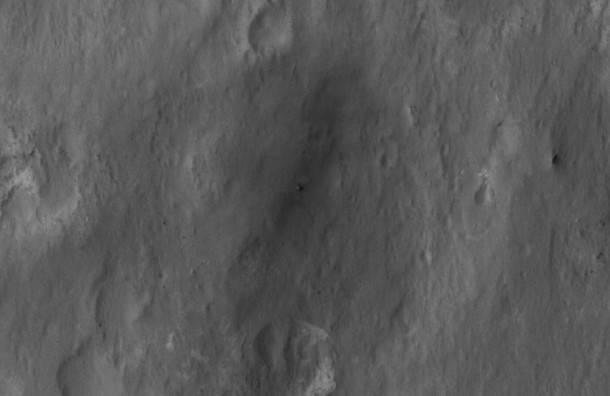 This close-up view shows NASA's Curiosity rover on the surface of Mars. The image was captured by the High-Resolution Imaging Science Experiment (HiRISE) camera on NASA's Mars Reconnaissance Orbiter about 24 hours after the rover made its grand appearance on Mars. Image credit: NASA/JPL-Caltech This close-up view shows NASA's Curiosity rover on the surface of Mars. The image was captured by the High-Resolution Imaging Science Experiment (HiRISE) camera on NASA's Mars Reconnaissance Orbiter about 24 hours after the rover made its grand appearance on Mars. Image credit: NASA/JPL-Caltech
