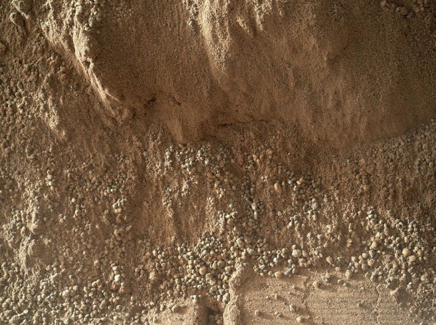 This image shows the wall of a scuffmark NASA's Curiosity made in a windblown ripple of Martian sand with its wheel. Image credit: NASA/JPL-Caltech/MSSS This image shows the wall of a scuffmark NASA's Curiosity made in a windblown ripple of Martian sand with its wheel. Image credit: NASA/JPL-Caltech/MSSS